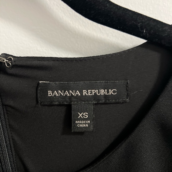 Banana Republic Crepe Fringe Top - XS - Black - Picture 3 of 4